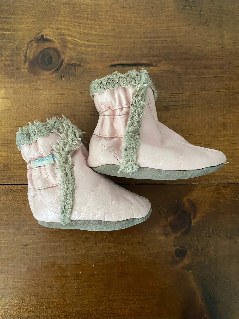 Robeez Light Pink Faux-Fur Trim Baby booties 0-6months